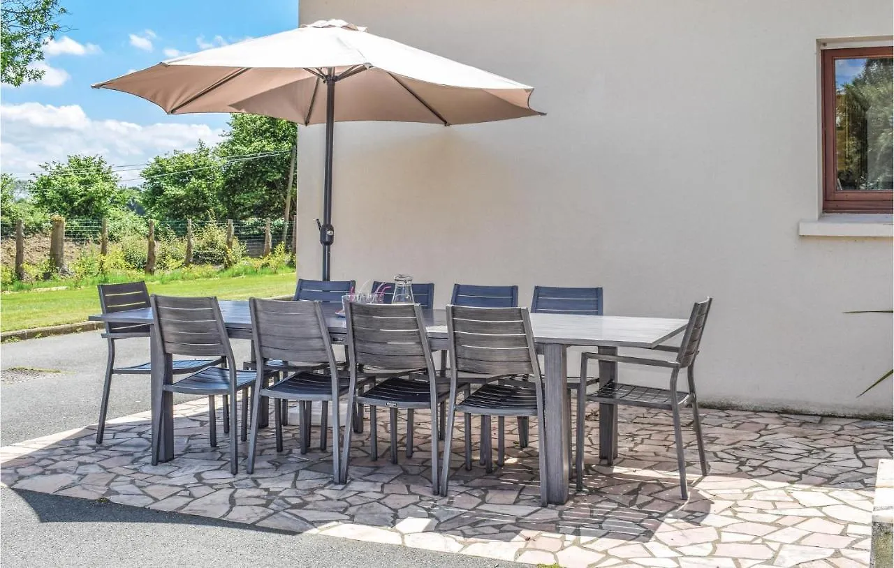 Cozy Home In Yvias With Indoor Swimming Pool Hébergement de vacances